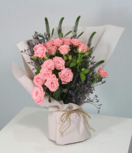 Arreglo de Rosas Rosas en Florero