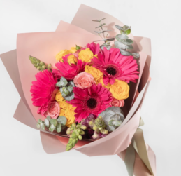Ramo Destello de Sol | Gerberas Fucsia y Rosas Amarillas